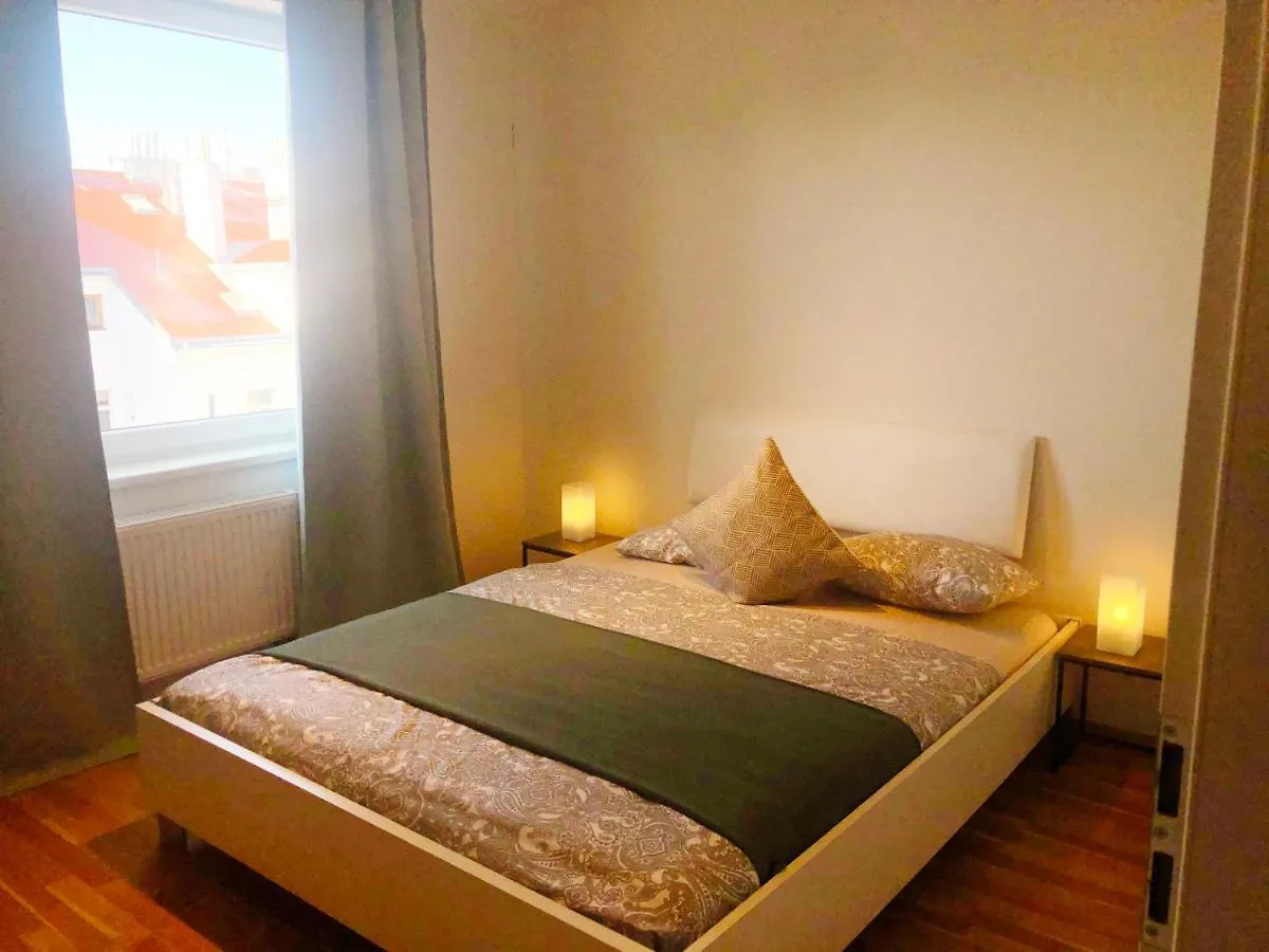 On The Top Apartments 프라하