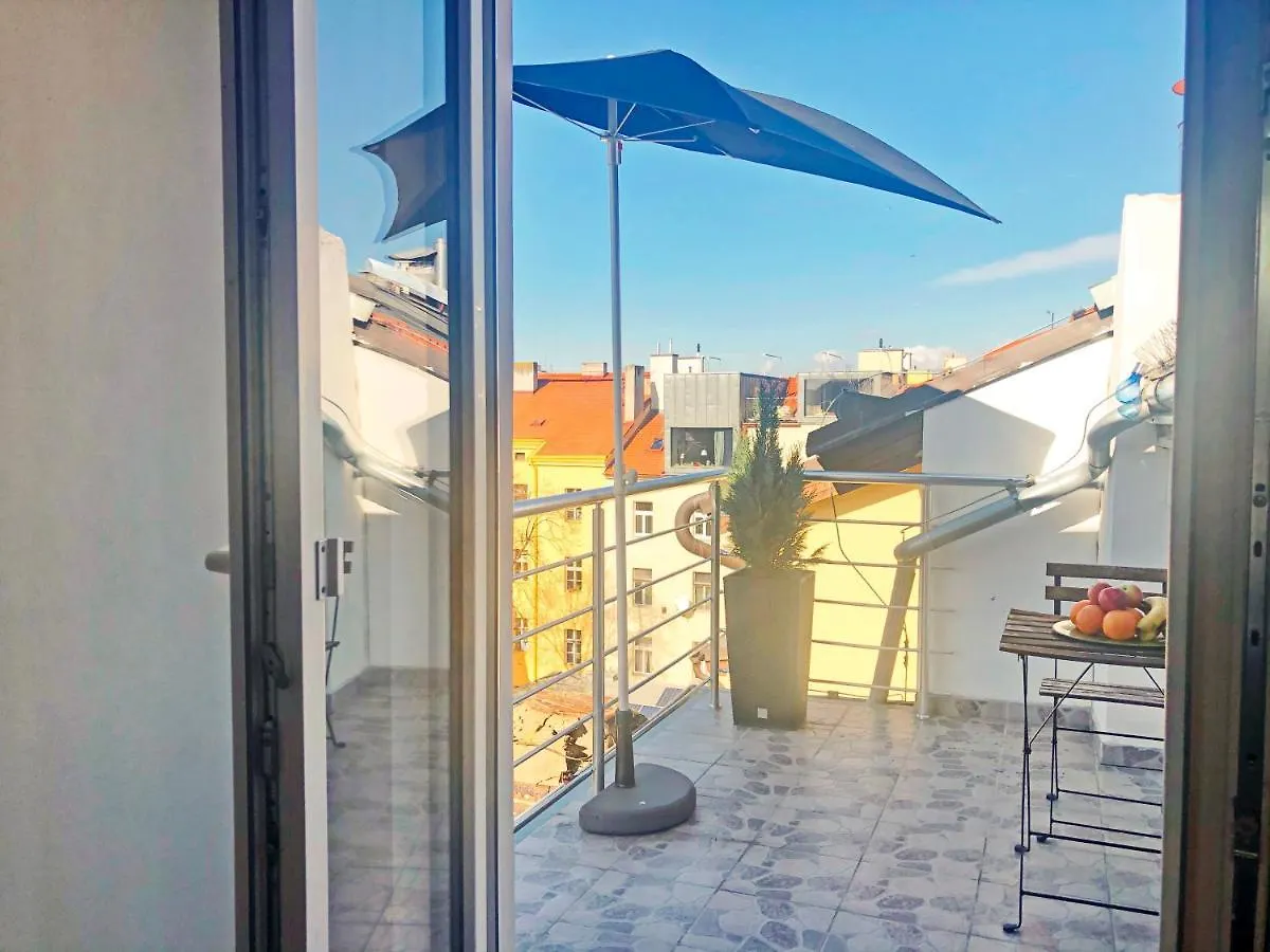 On The Top Apartments 프라하